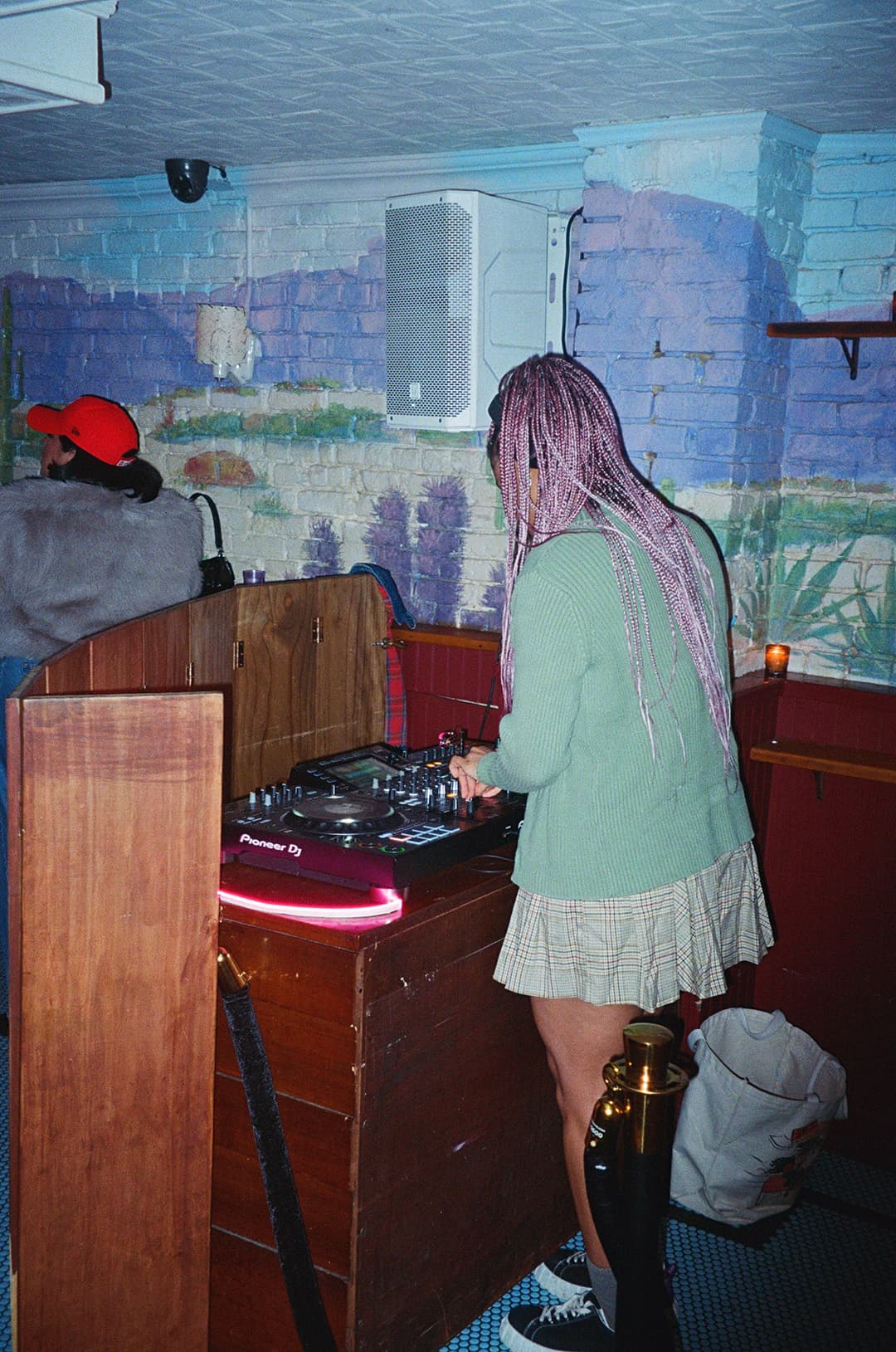 Hero background fallback